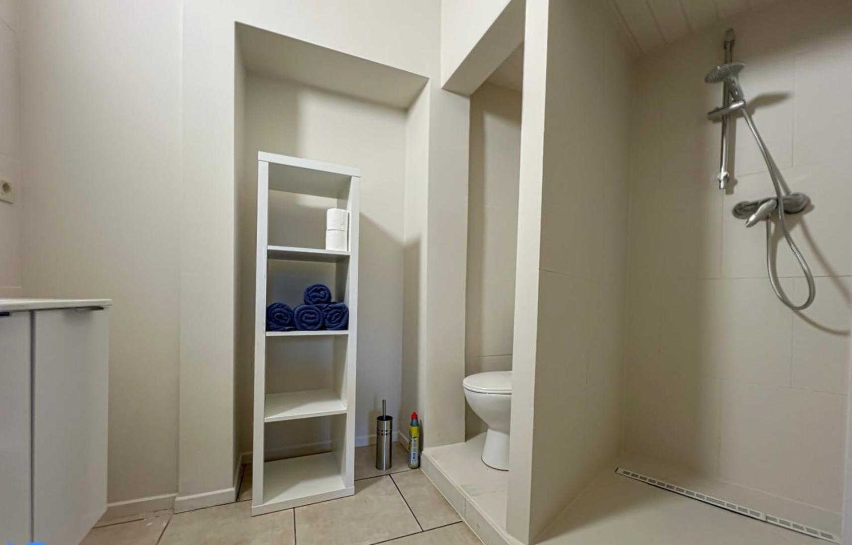 Station 173 A Bruxelles-Charleroi-Airport Apartment ภายนอก รูปภาพ